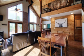 Cozy Mountain Home in Twin Lakes Great for groups